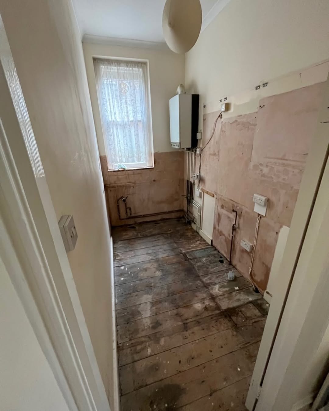 Full Kitchen Refurbishment CompleteWe’ve transformed a worn-out kitchen into a sleek, stylish, a Full Kitchen Refurbishment CompleteWe’ve transformed a worn-out kitchen into a sleek, stylish, a