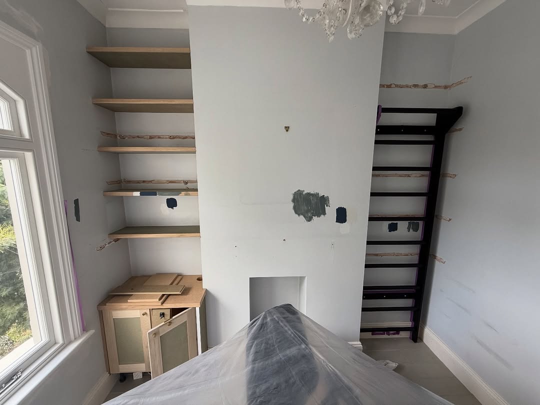 This 4 bedroom house located property located just off Abbeville road, Clapham had a very tired