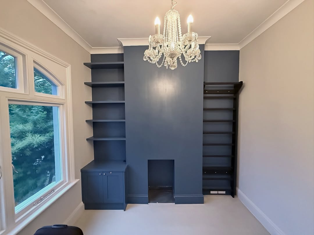 This 4 bedroom house located property located just off Abbeville road, Clapham had a very tired (1)