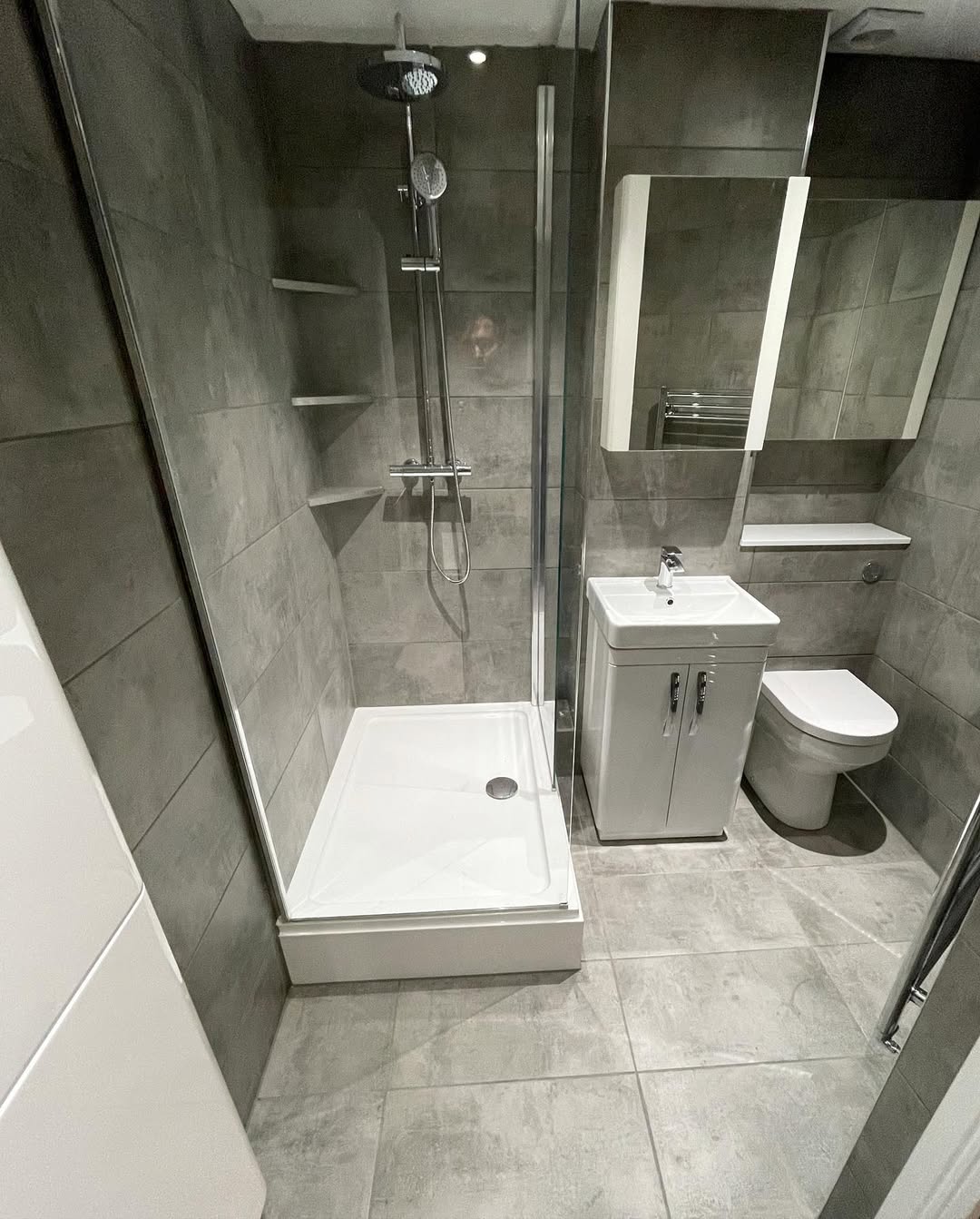 🔥💧Belvedere Bathroom Refurb💧🔥⬅️Swipe Left for more pictures🔚🔹Beautiful Bathroom Refurbishm