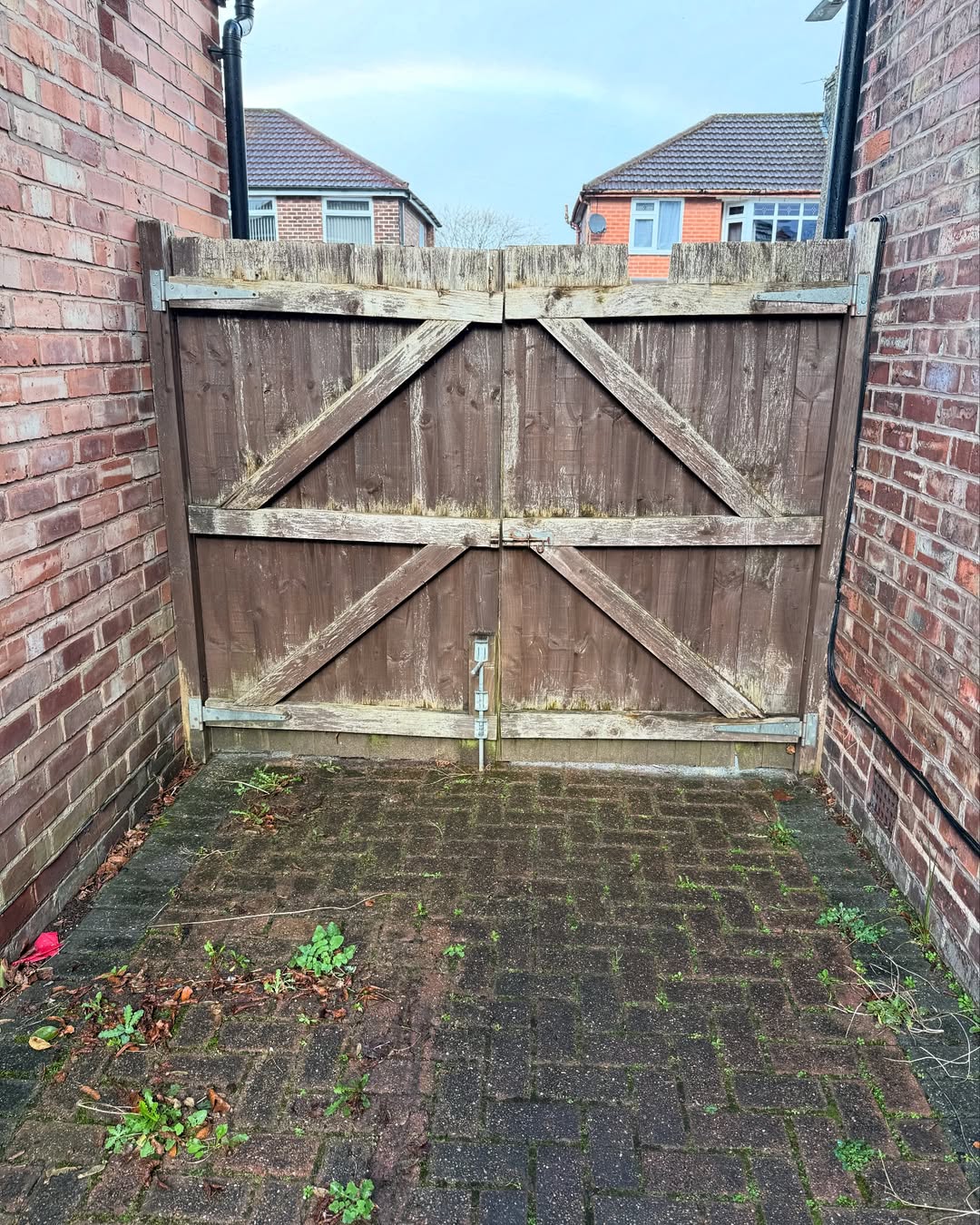 Double gate replacement 🔨As you can see from the pictures, these gates were due an upgrade. Old (1)