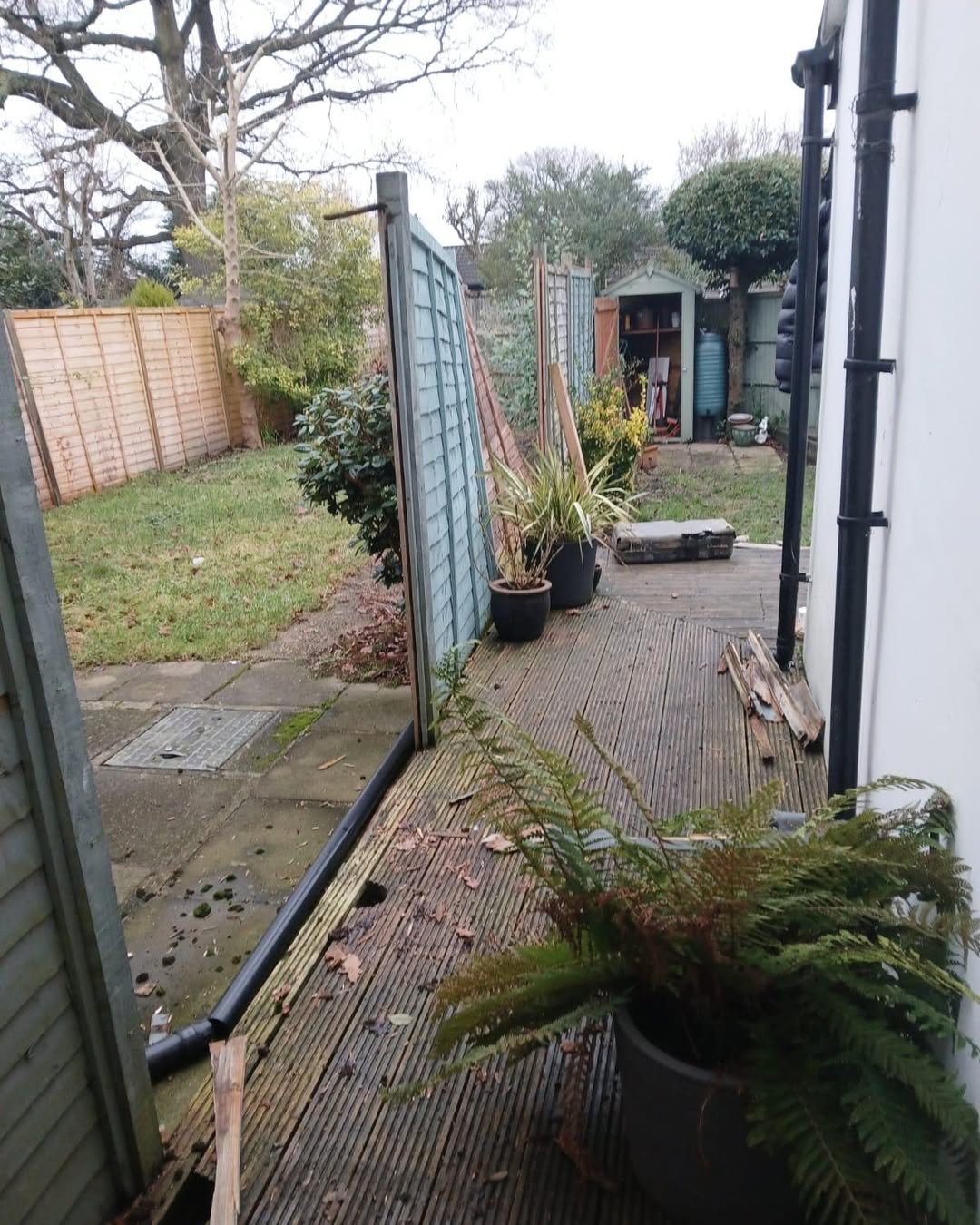 Swipe to see the before ➡This boundary fence was in desperate need of replacement 😅 Doesnt it (1)