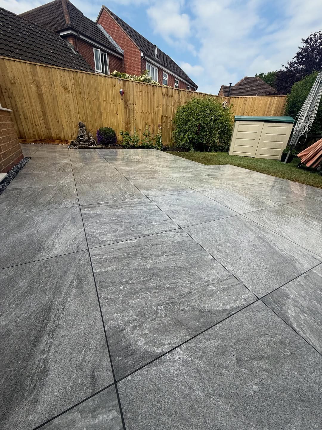 This small Oxfordshire garden has undergone a makeover! Turning an uneven and unsafe patio into