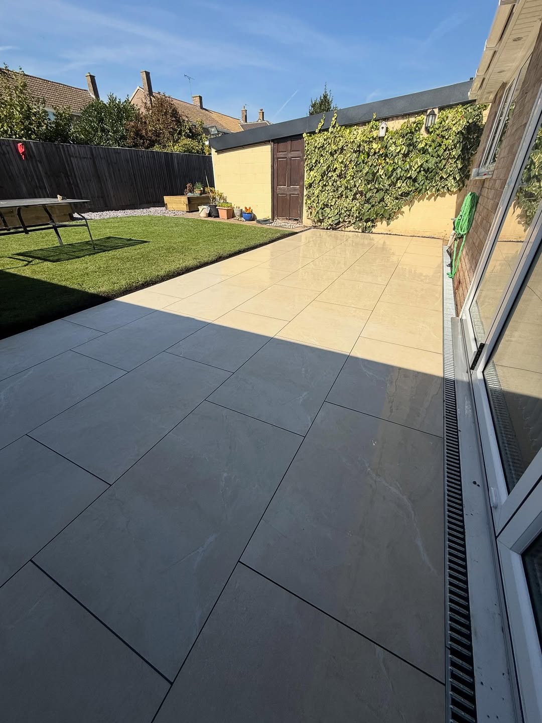 🌿 Small Space, Big Impact 🌿This garden went from a worn weathered deck to a sleek, low mainten (2)